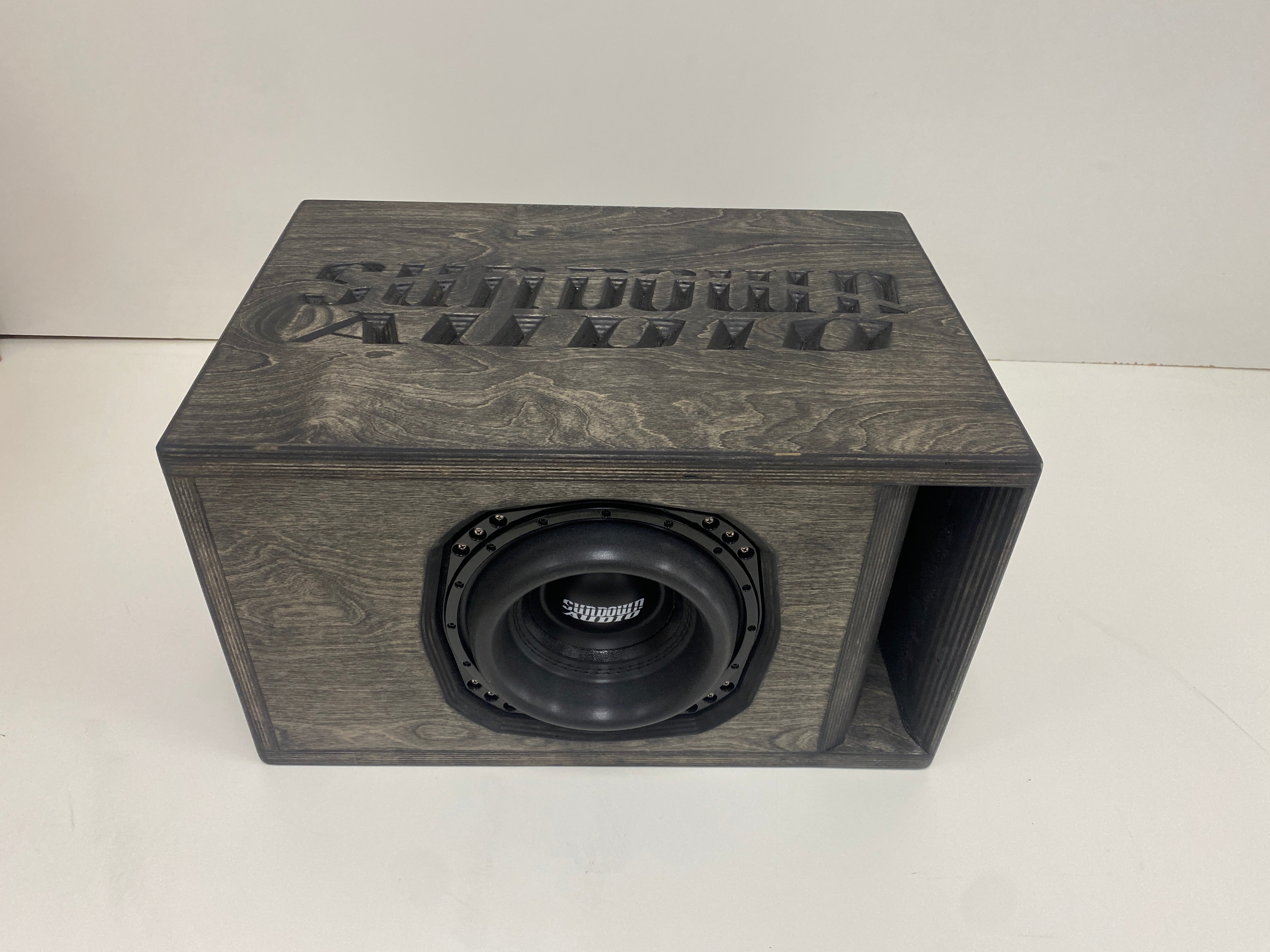 Sundown 1.0cf z8” Specific Enclosure – Gately Audio