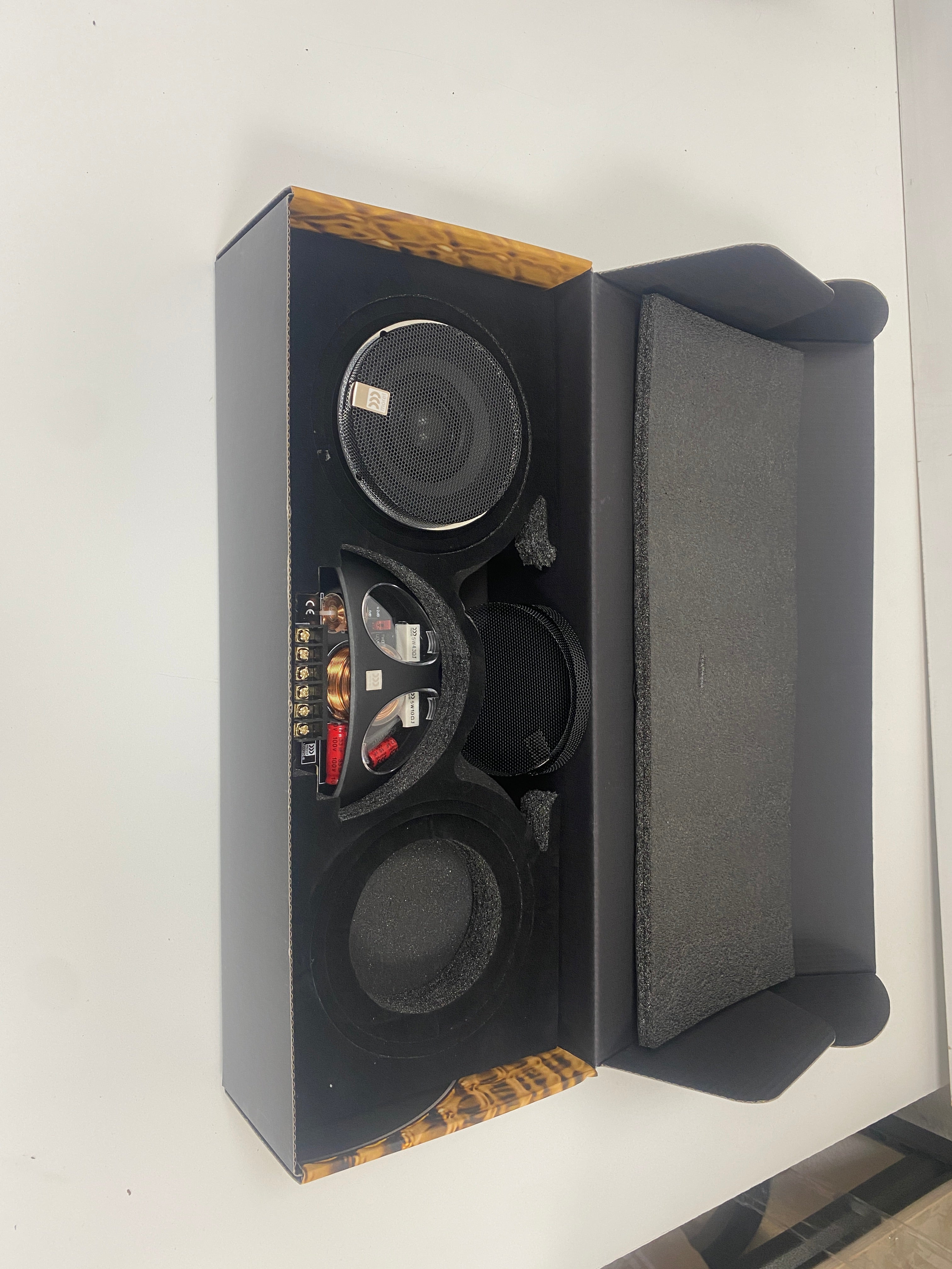 Garage Sale Morel Hybrid Integra 42 (single)