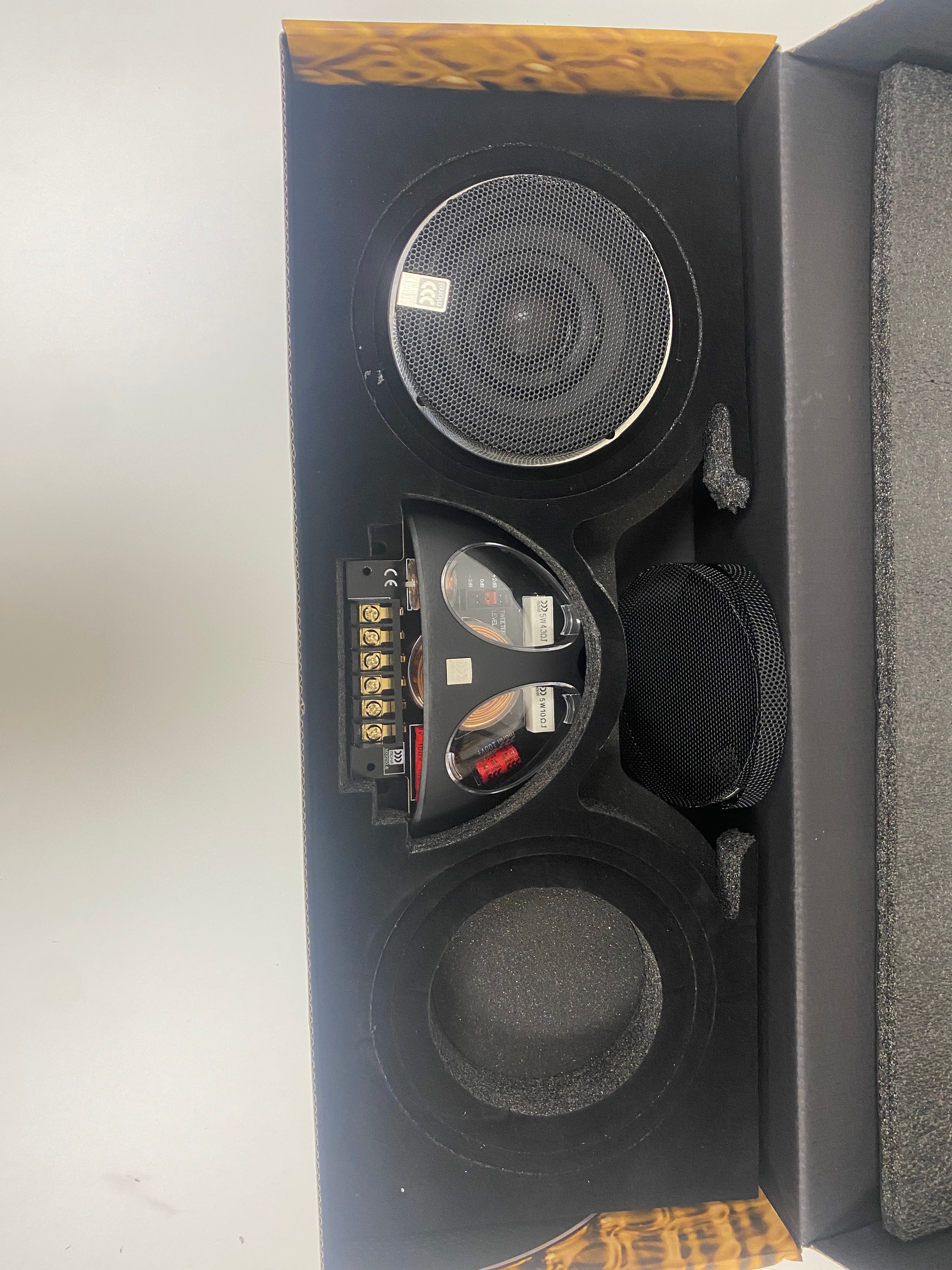 Garage Sale Morel Hybrid Integra 42 (single)