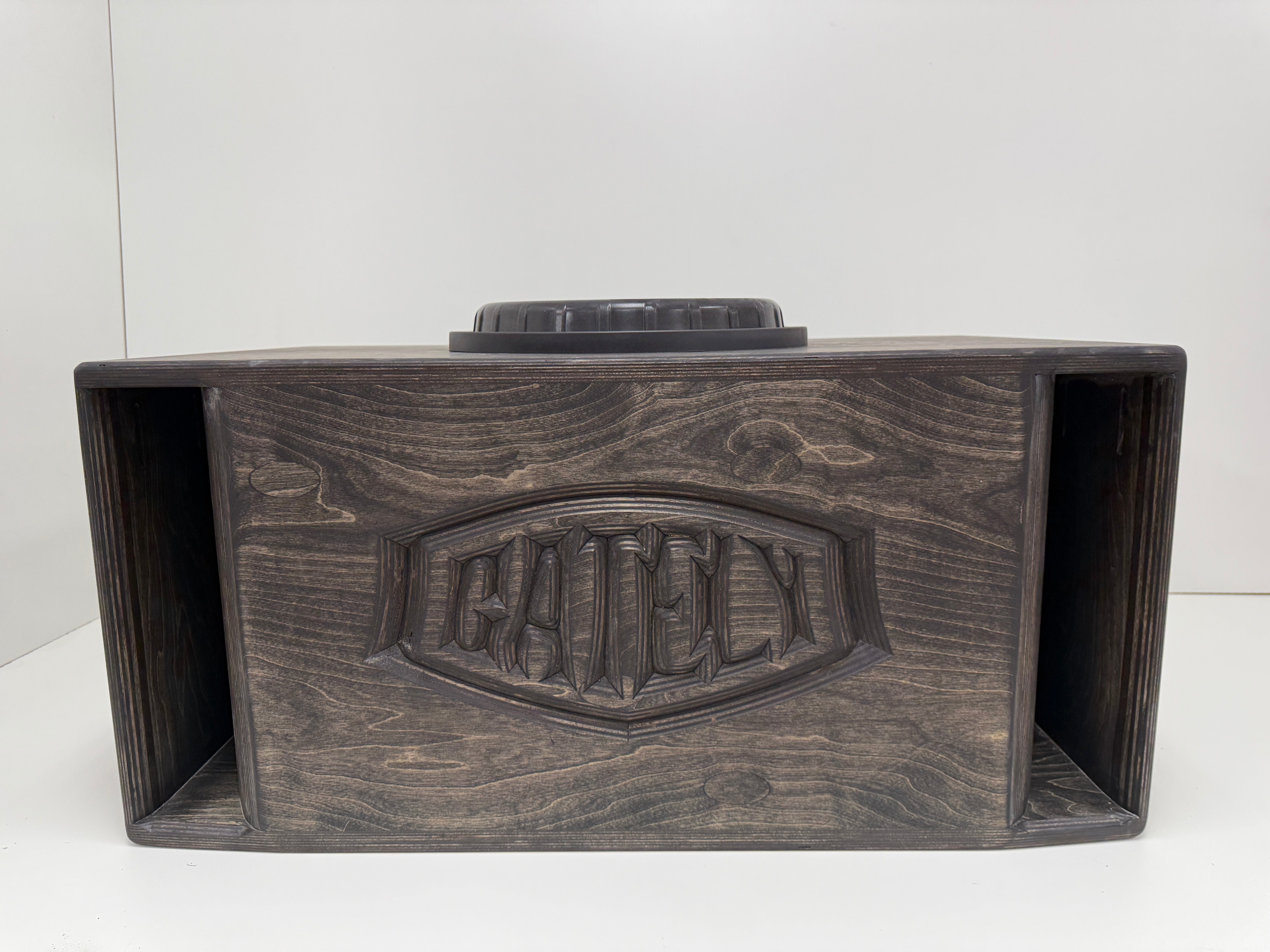 5.5cf - 1 x 15” Sub Up Port Back