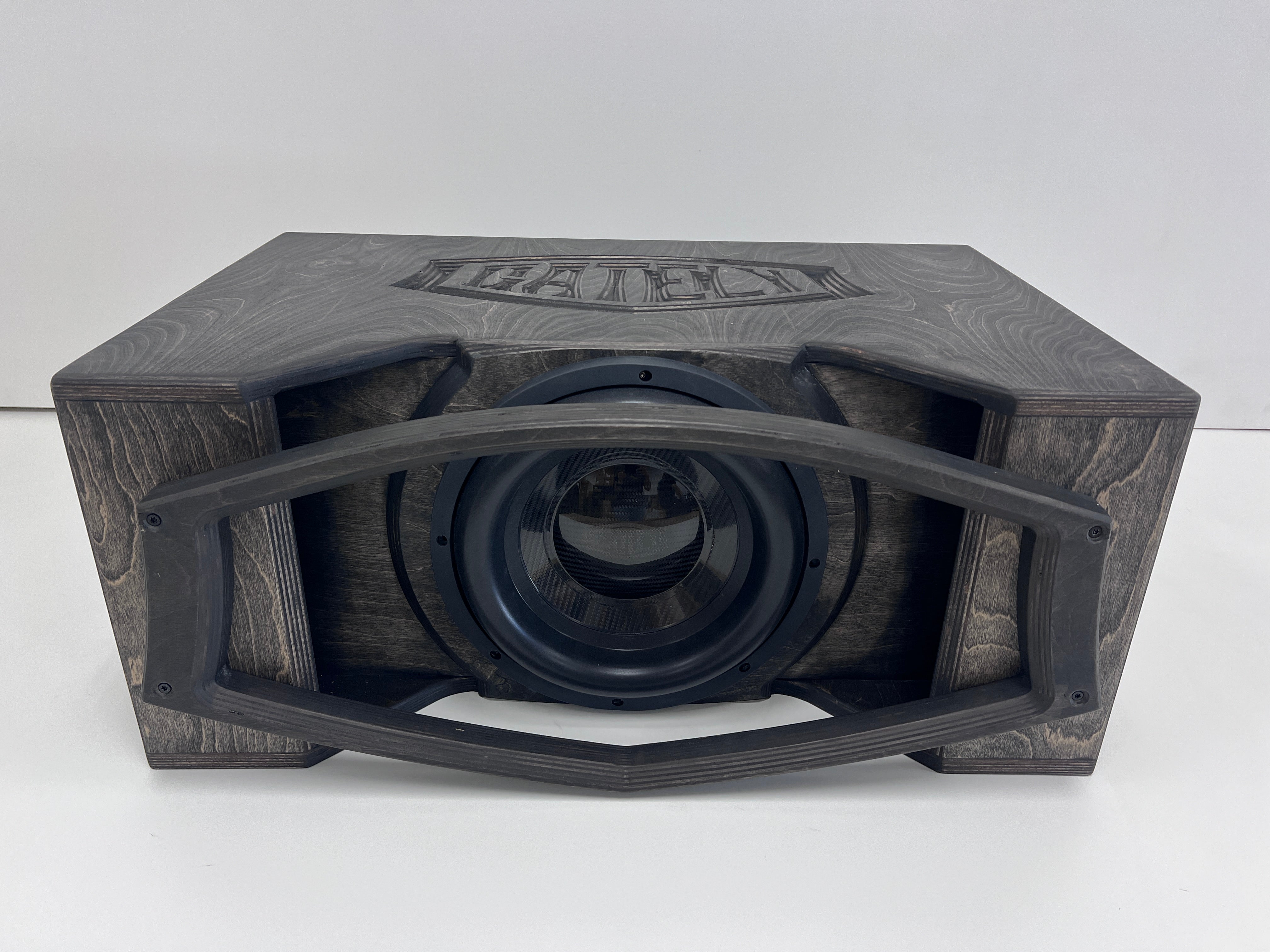 GA Camaro 1 x 12 Front Grille View