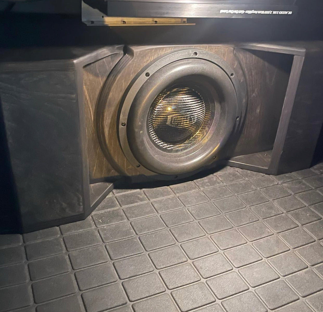 GA Camaro 1 x 12 Trunk View